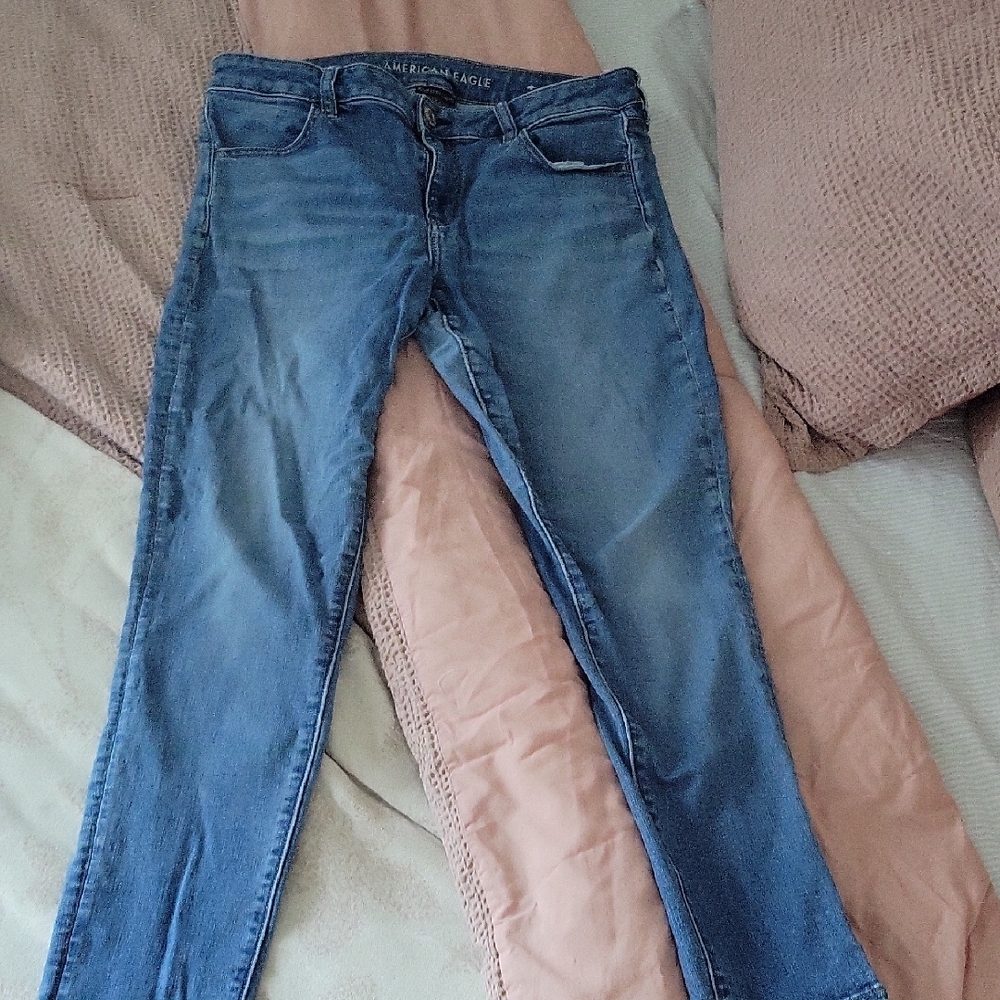 American Eagle Blue Jeans - Picture 5 of 9